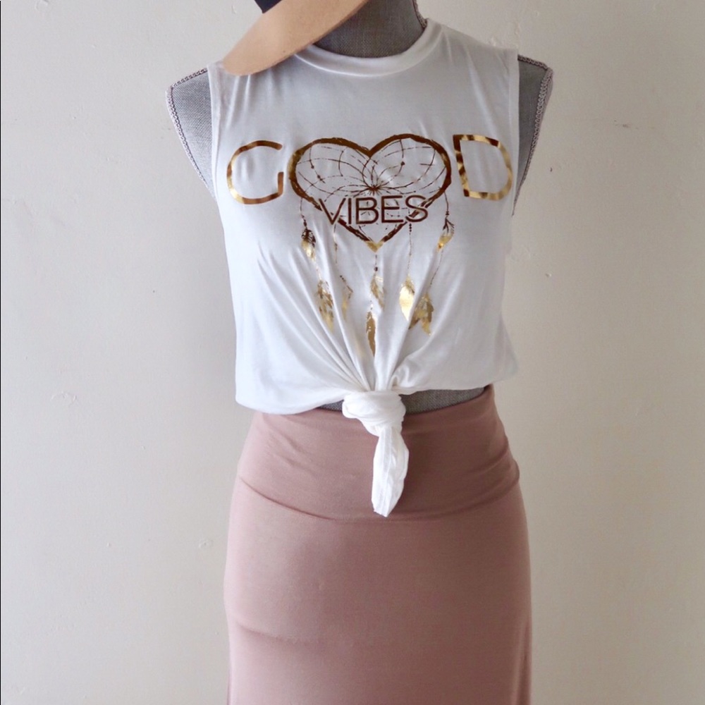 VERONICA- GOOD VIBES Muscle Tank